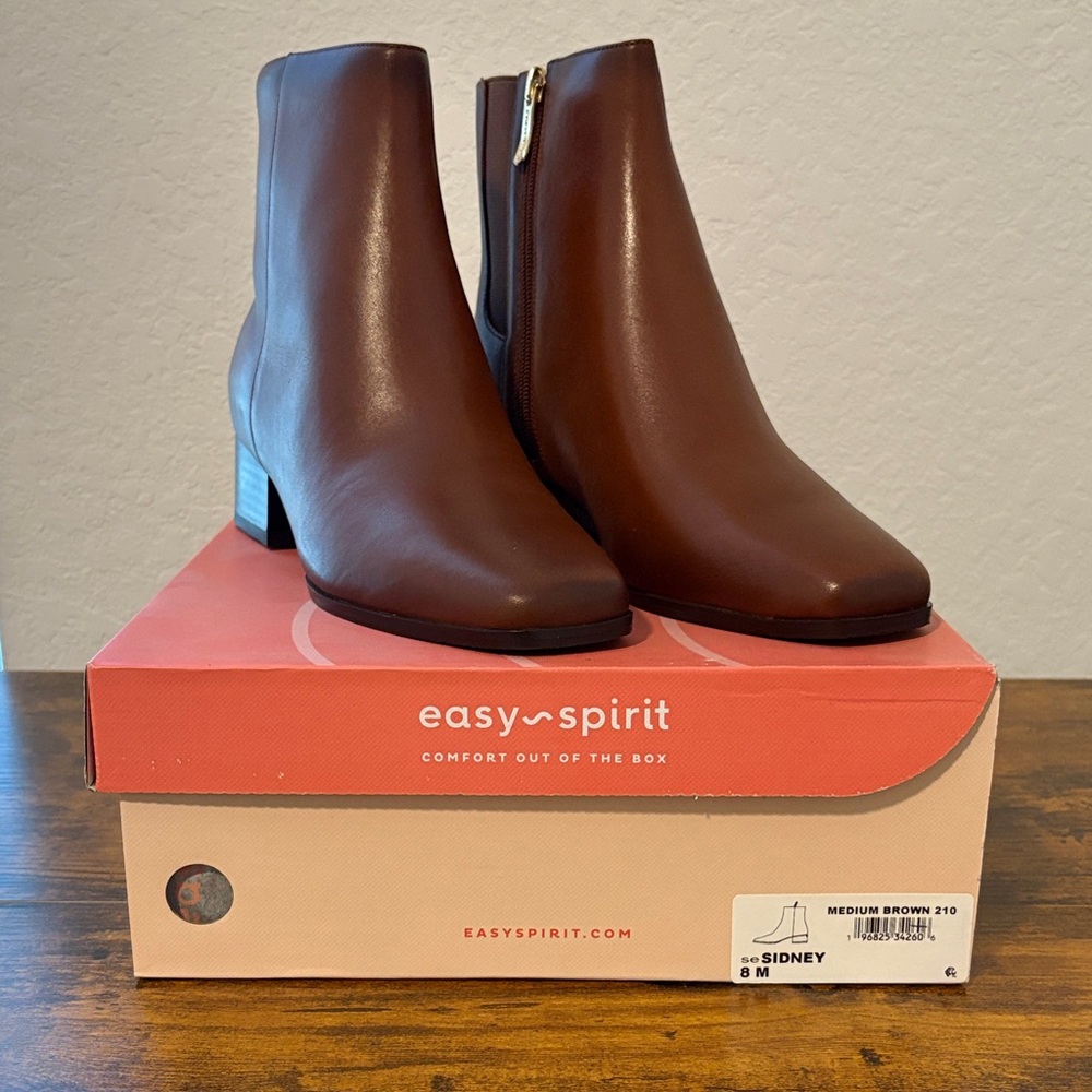 New!! Easy Spirit Medium Brown Ankle Booties